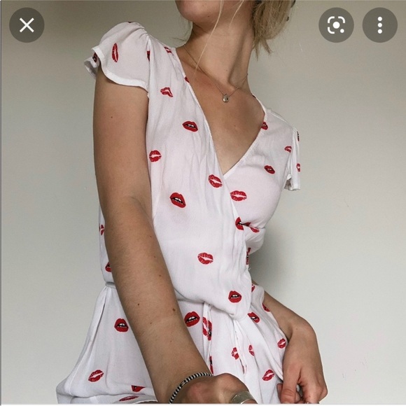 Lip print wrap dress - Picture 12 of 12